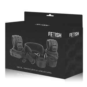 fetish-submissive--posici?n-master-con-4-esposas-0