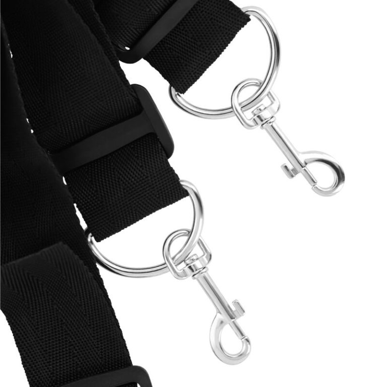 darkness-set-de-ataduras-para-la-cama-3