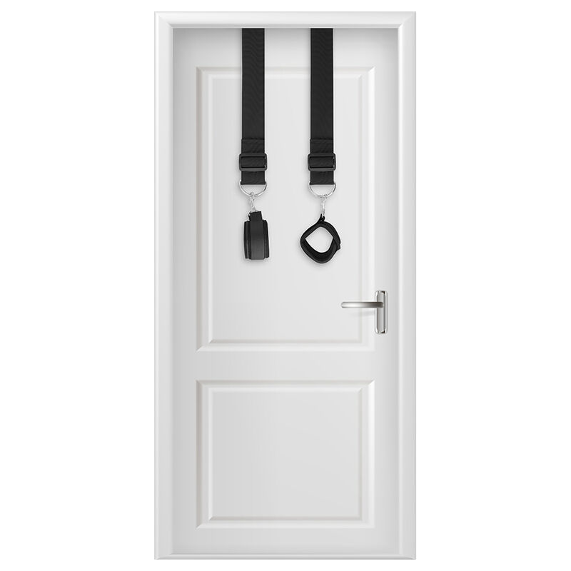 darkness-bondage-esposas-para-la-puerta-0