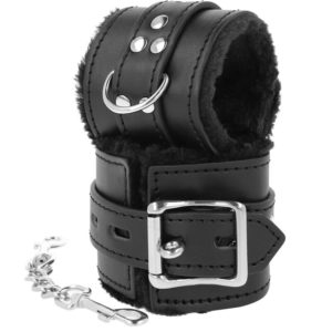 dark-ness-esposas-bdsm-forradas-en-negro-0