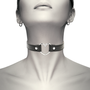 coquette-collar-cuero-vegano-accesorio-woman-coraz?n-0