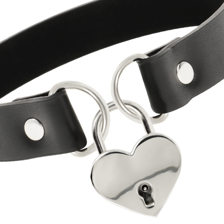 coquette-collar-cuero-vegano-accesorio-coraz?n-con-llave-3
