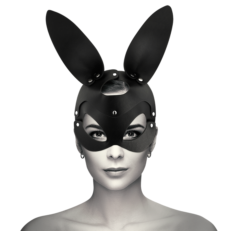 coquette--mascara-cuero-vegano-con-orejas-de-conejo-0