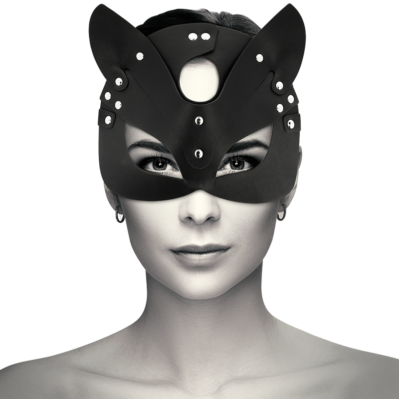 coquette--mascara-cuero-vegano-con-orejas-de-gato-0