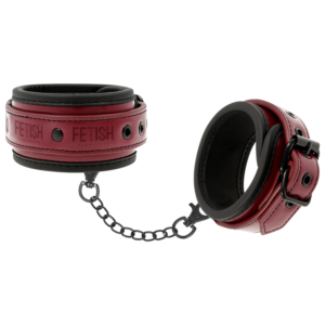 fetish-submissive-dark-room-esposas-tobillos-cuero-vegano-0