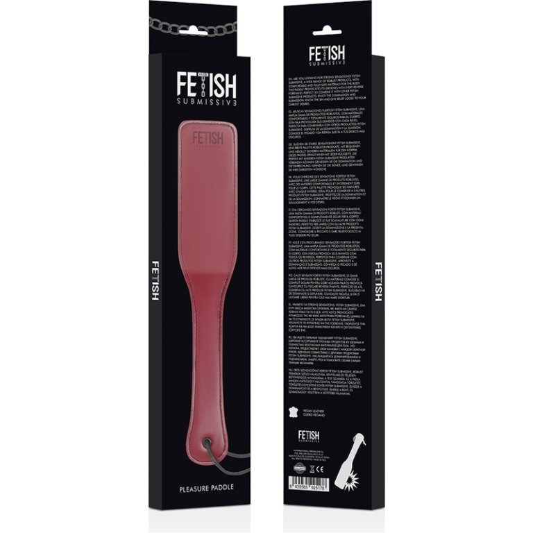 fetish-submissive-dark-room-fusta-cuero-vegano-3