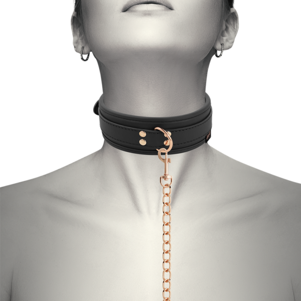 coquette-chic-desire---fantasy-collar-cuero-vegano-con-correa-y-forro-de-neopreno-2