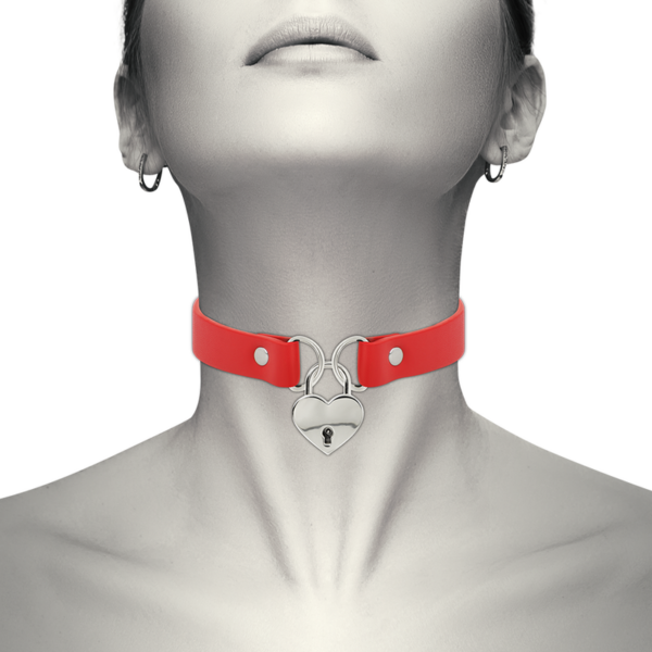 coquette-chic-desire---collar-cuero-vegano-rojo-accesorio-corazÓn-con-llave-1