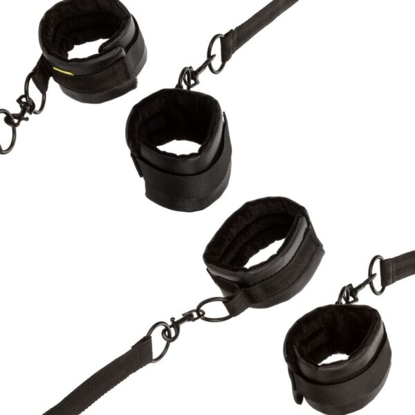 calexotics---boundless-red-restraint-set-restriccion-cama-2