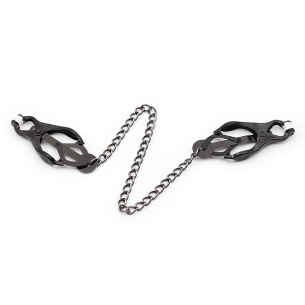 ohmama-fetish---pinzas-pezones-japoneas-con-cadena-negra-4