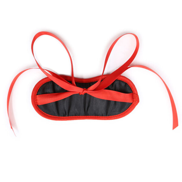 ohmama---fetish-negro-bordes-rojos-2