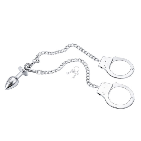 ohmama-fetish---esposas-con-metal-y-plug-5