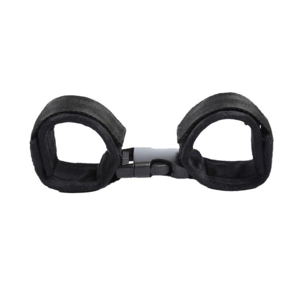 ohmama-fetish---restricciones-muÑeca-con-broche-3