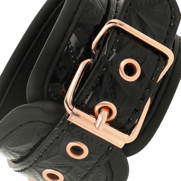 coquette-chic-desire---black-edition-esposas-para-manos-con-forro-de-neopreno-4