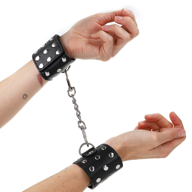 kink---muÑequeras-con-cierre-a-presiÓn-lleno-de-tachuelas-ajustable-negro-19-24-cm-x-5.5-cm-0