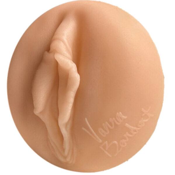 fleshlight---vanna-bardot-vagina-3