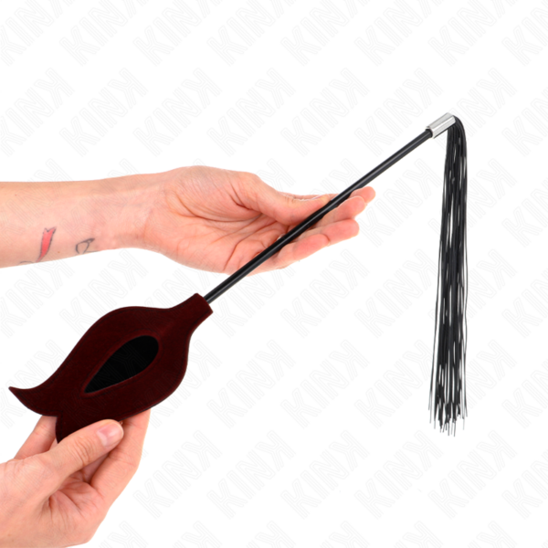 kink---lÁtigo-de-borla-de-silicona-con-forma-de-rosa-45-cm-2